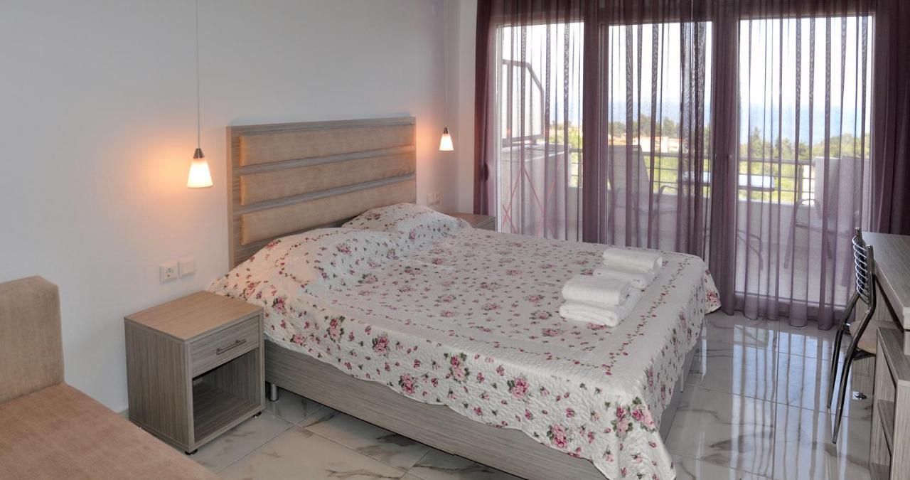 Valiant Sea Aparthotel Kryopigí Eksteriør bilde